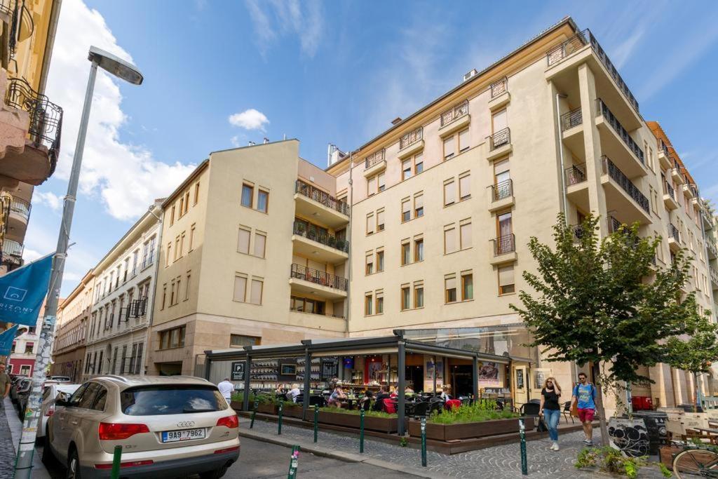 Апартаменты Space In Gozsdu Будапешт Экстерьер фото
